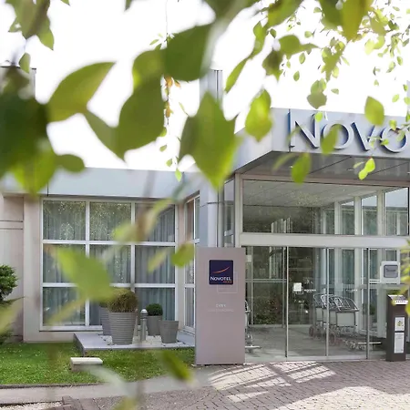Hotel Novotel Evry 4*