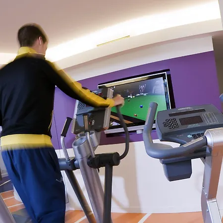Otel Novotel Evry Courcouronnes
