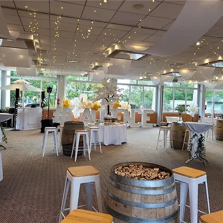 Novotel Evry Hotel 4*