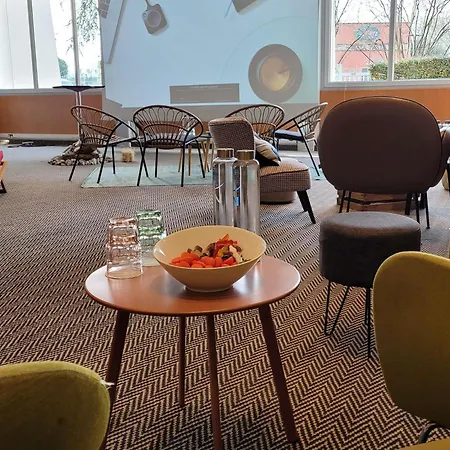 Hotel Novotel Evry 4*