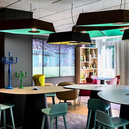 Hotel Novotel Evry 4*