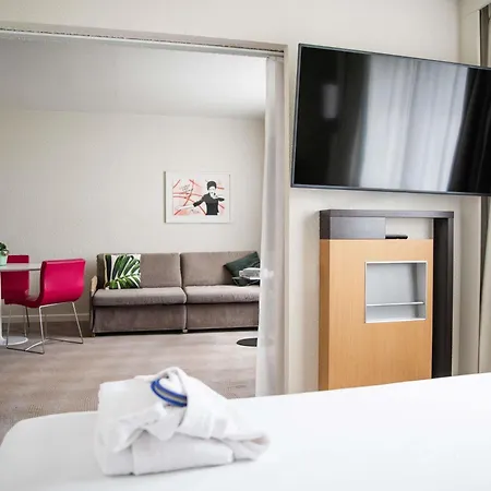 Novotel Evry 4*