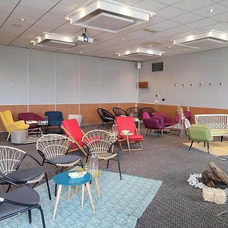 Otel Novotel Evry Courcouronnes