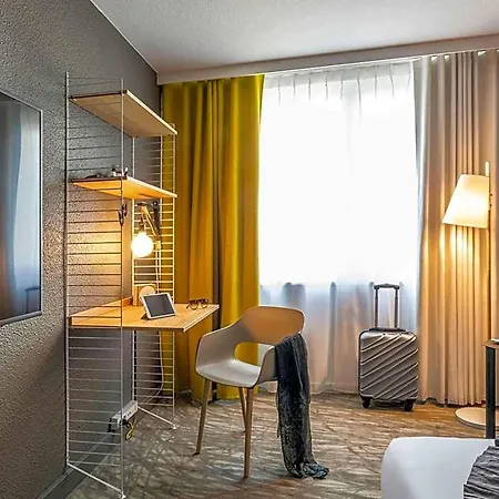 מלון Novotel Courcouronnes