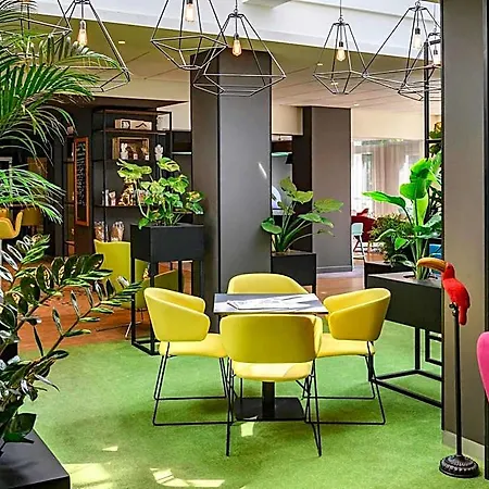 Novotel מלון Courcouronnes