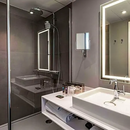 Novotel מלון
