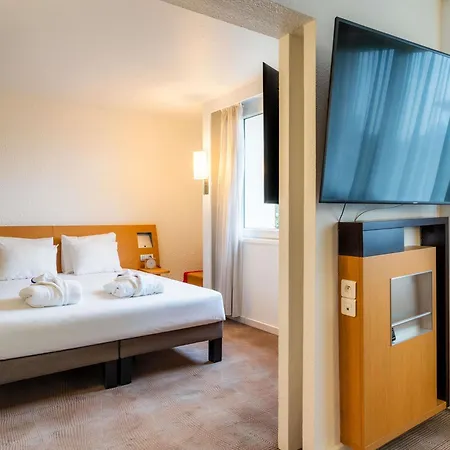 Novotel Ξενοδοχείο Courcouronnes