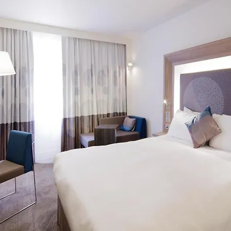 Novotel Evry Otel